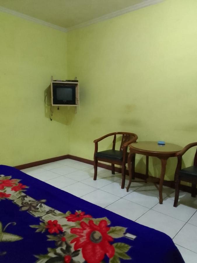 Oyo 93146 Lamin Indah Hotel Пунсак Екстериор снимка